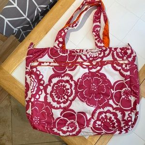 Ju-ju-be Mighty Be Fushcia Blossoms Lightweight Totebag Gently used